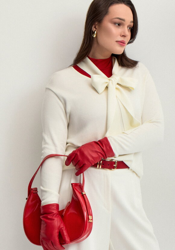 Джемпер со съемным бантом