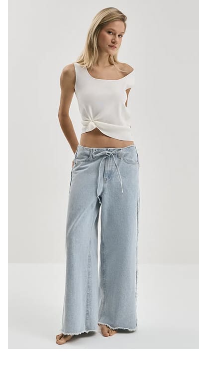 Широкие джинсы