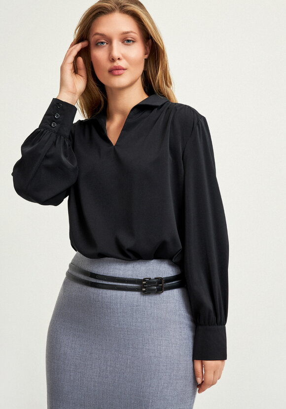 Блуза со сборкой на кокетке
