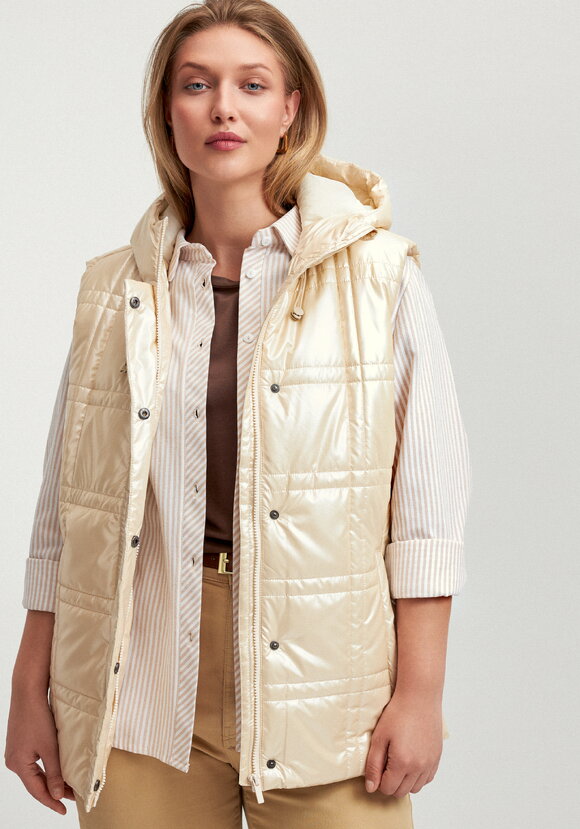 Жилет стеганый метализированный