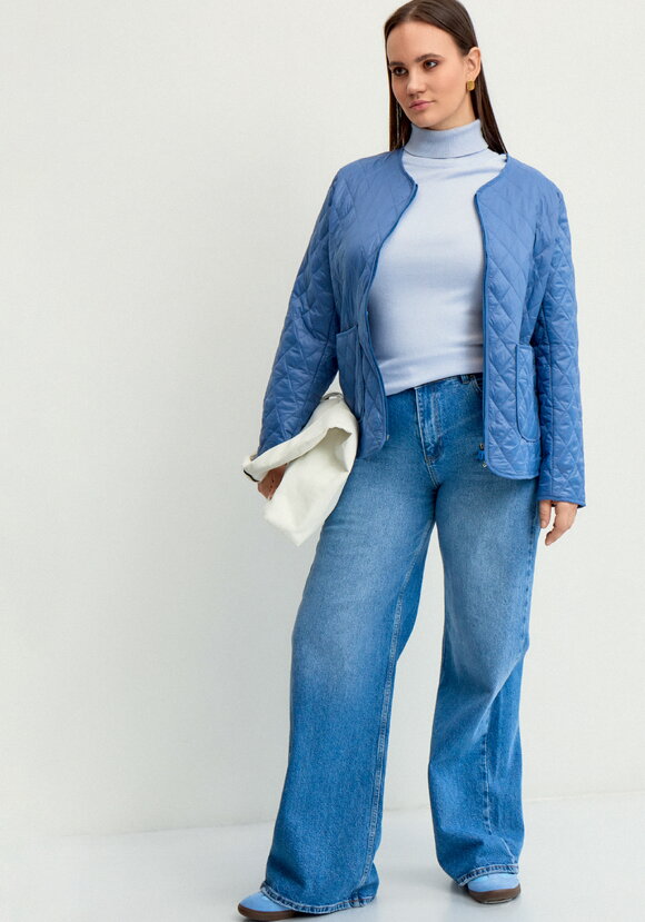 Куртка демисезонная с накладными карманами