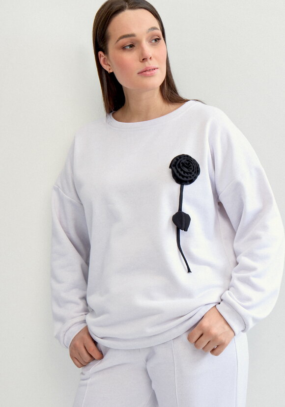 Свитшот с декором