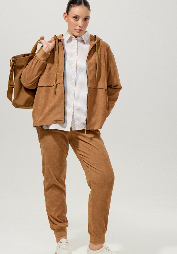 Брюки из микровельвета на резинке