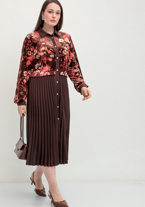 Платье с отрезной кокеткой и юбкой плиссе