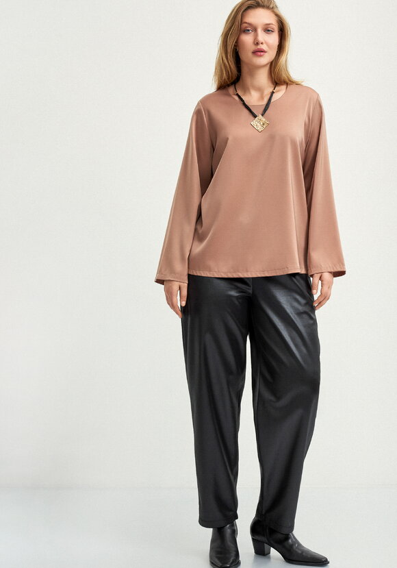 Брюки прямые с поясом на резинке