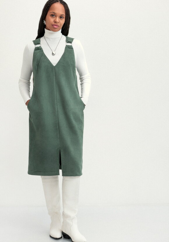 Сарафан замшевый